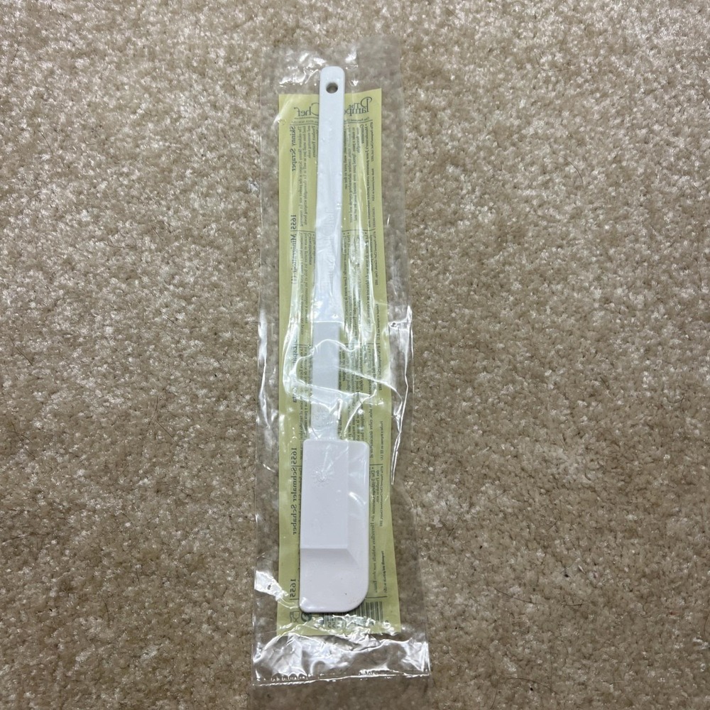 Pampered Chef Skinny Scraper 1655 Silicone Head Spatula White New/Sealed